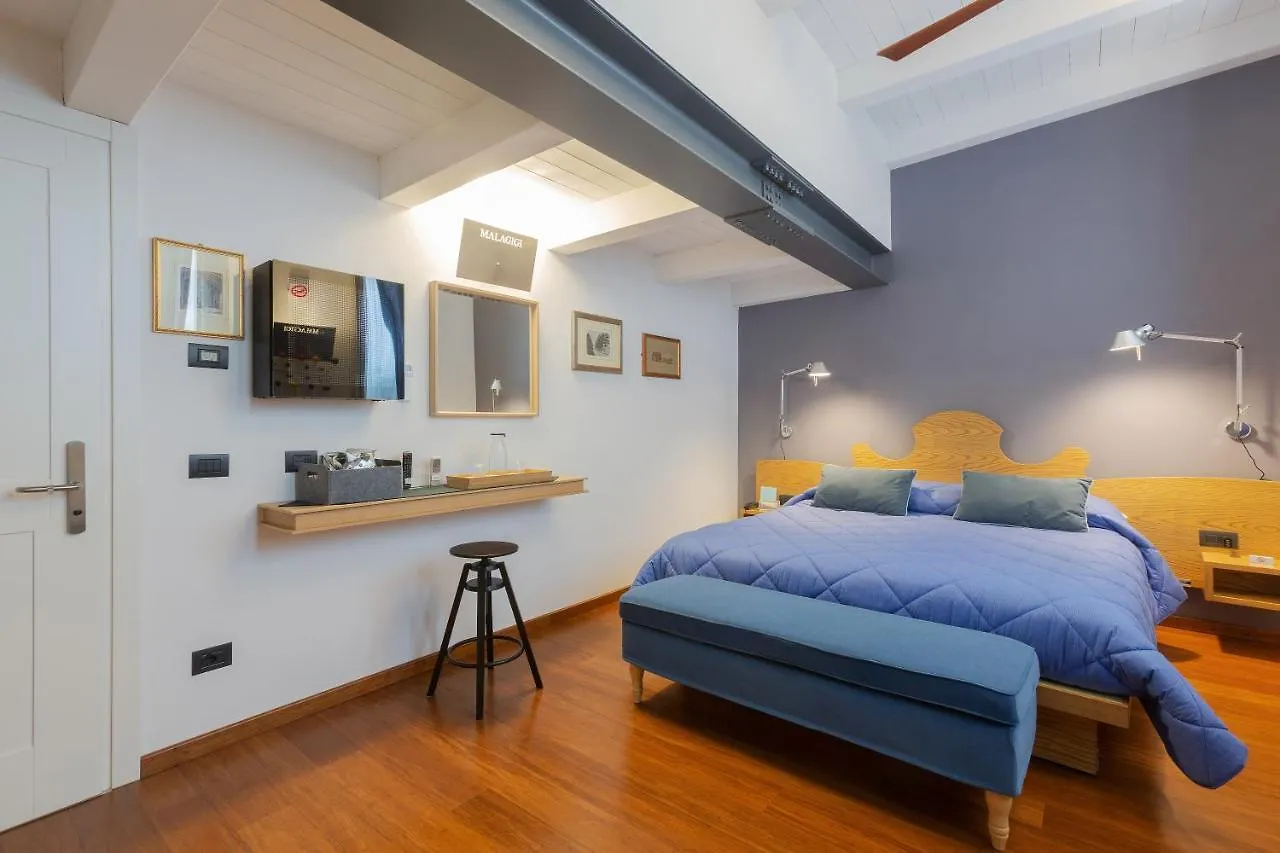 פררה Malagigi Guest House 0*,  איטליה