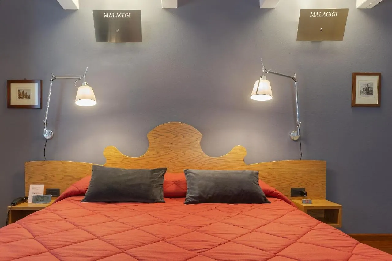 פררה Malagigi Guest House 0*,  איטליה