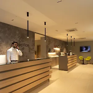 https://hotel-h21.it-lombardy.com